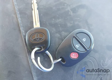 2017 Toyota Tundra Sr5 5.7L V8 z USA, uszkodzony, nr VIN 5TFDW5F11HX673198